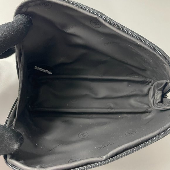 CHANEL Shiny Black Cosmetic Case - Picture 9 of 11